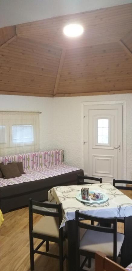 Petkovic Apartmani 1 Tivat Exterior photo